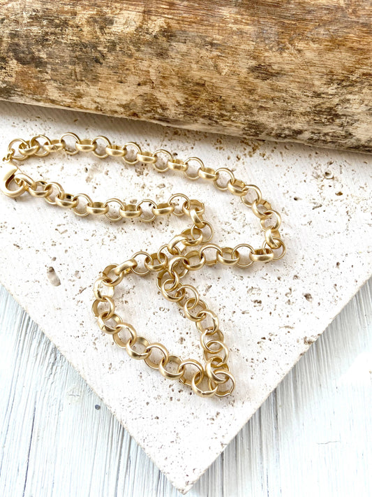 Chunky matte gold rolo layering necklace