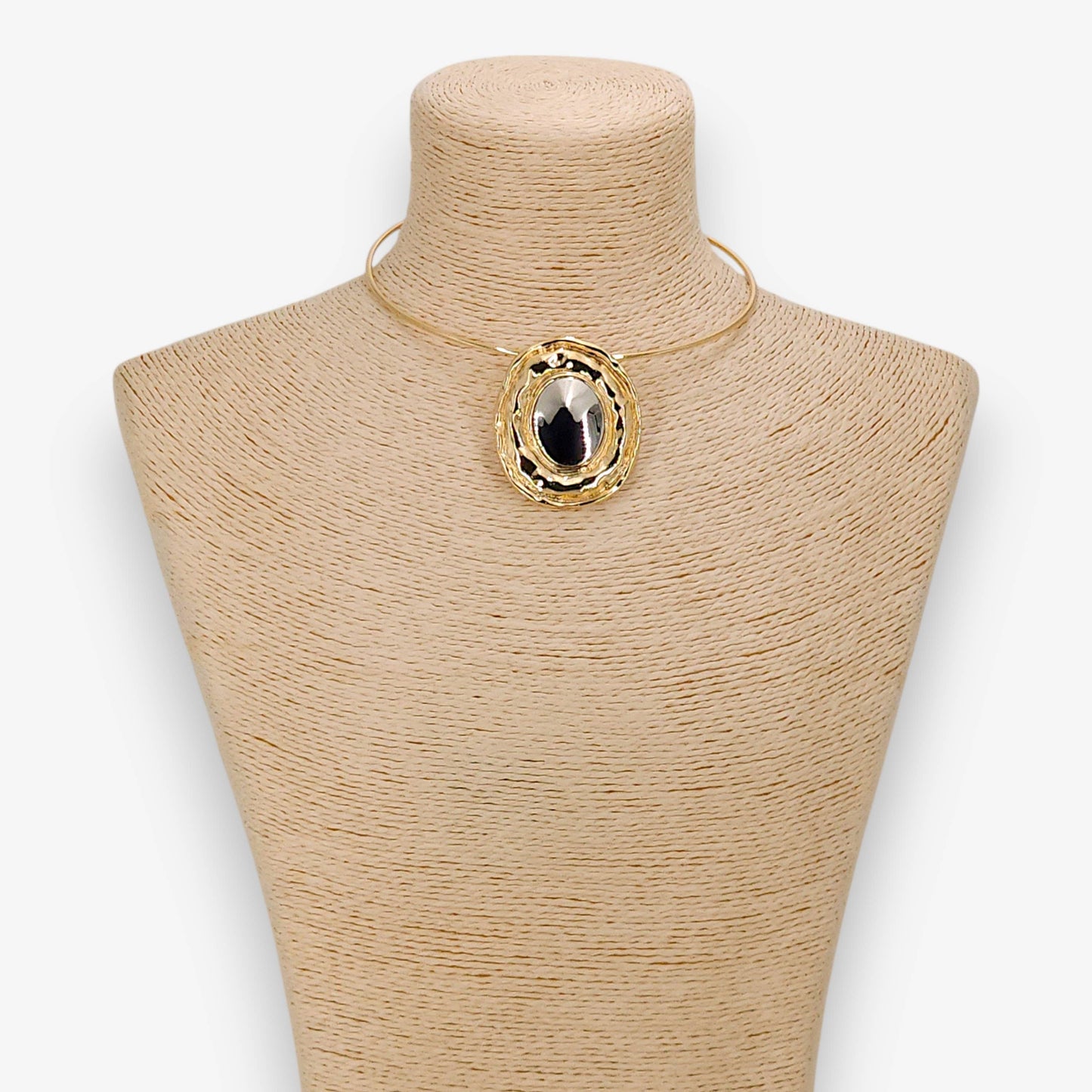 Vintage Sculpted Collar Necklace