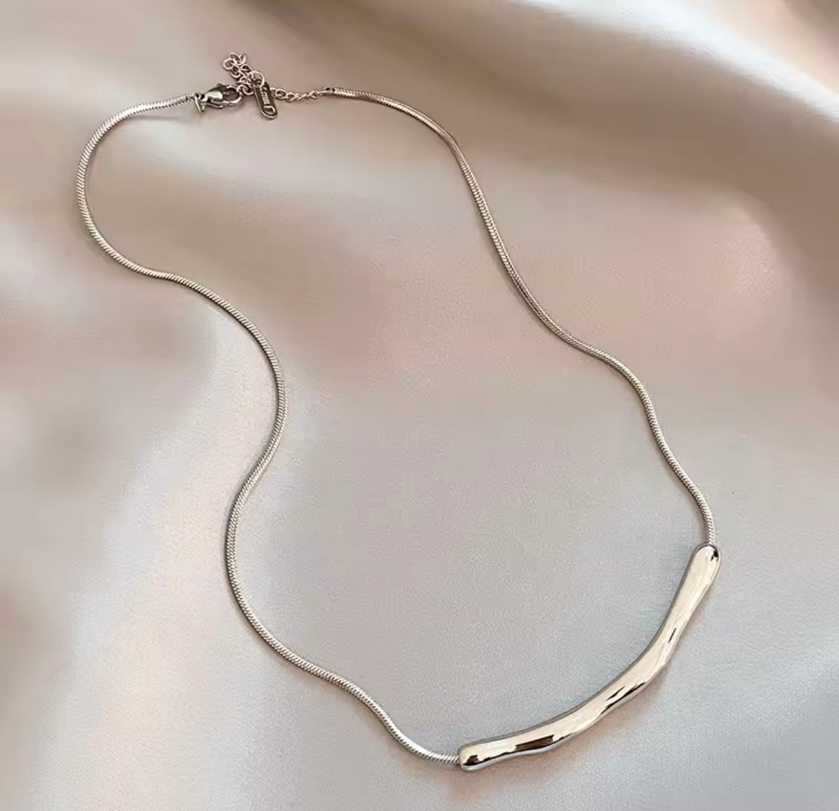 Molten Bar Snake Chain Necklace