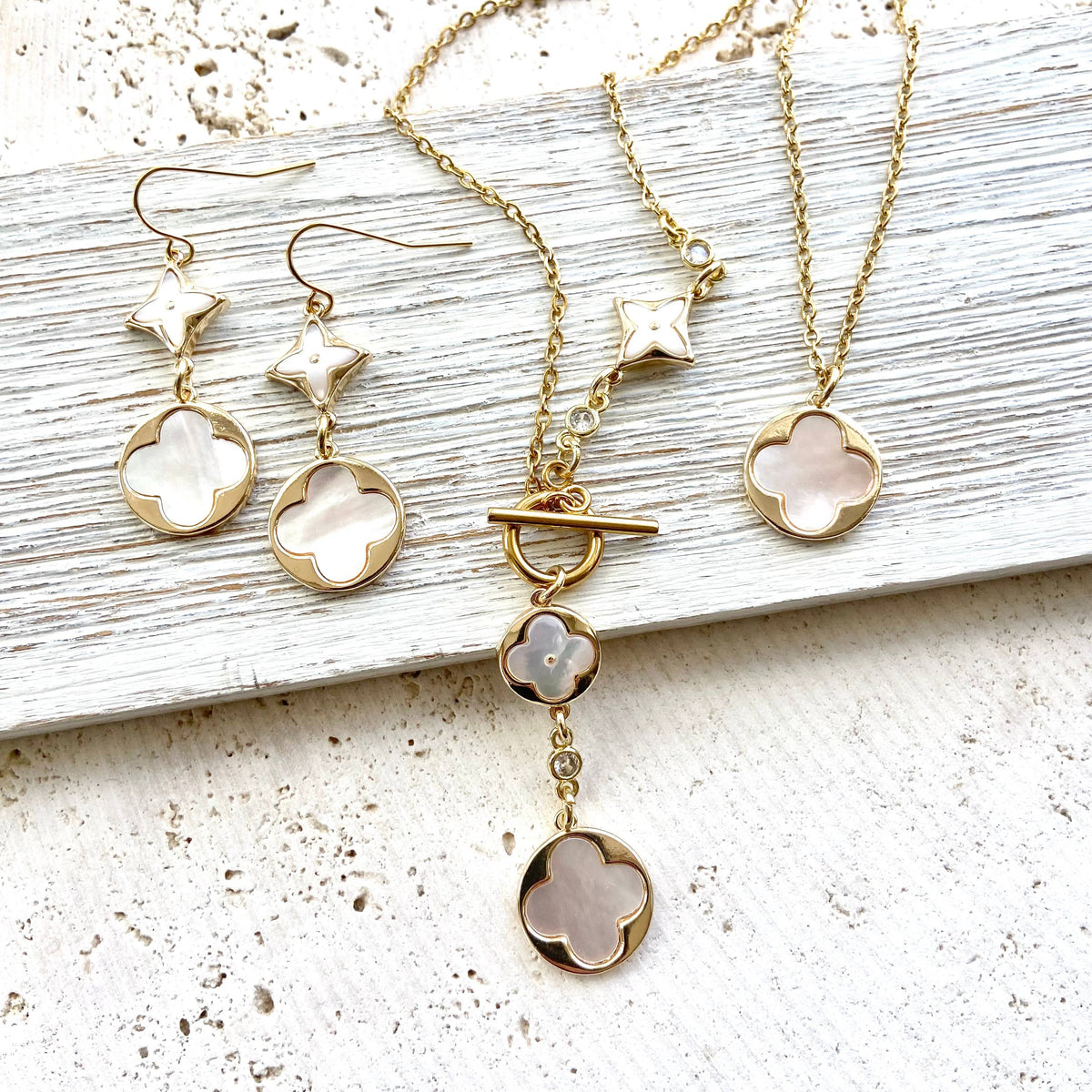 Clover quatrefoil shell pearl toggle lariat necklace, alternate view 4