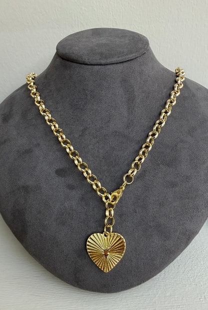 Gold Rolo Chain Heart Pendant Necklace, alternate view 5