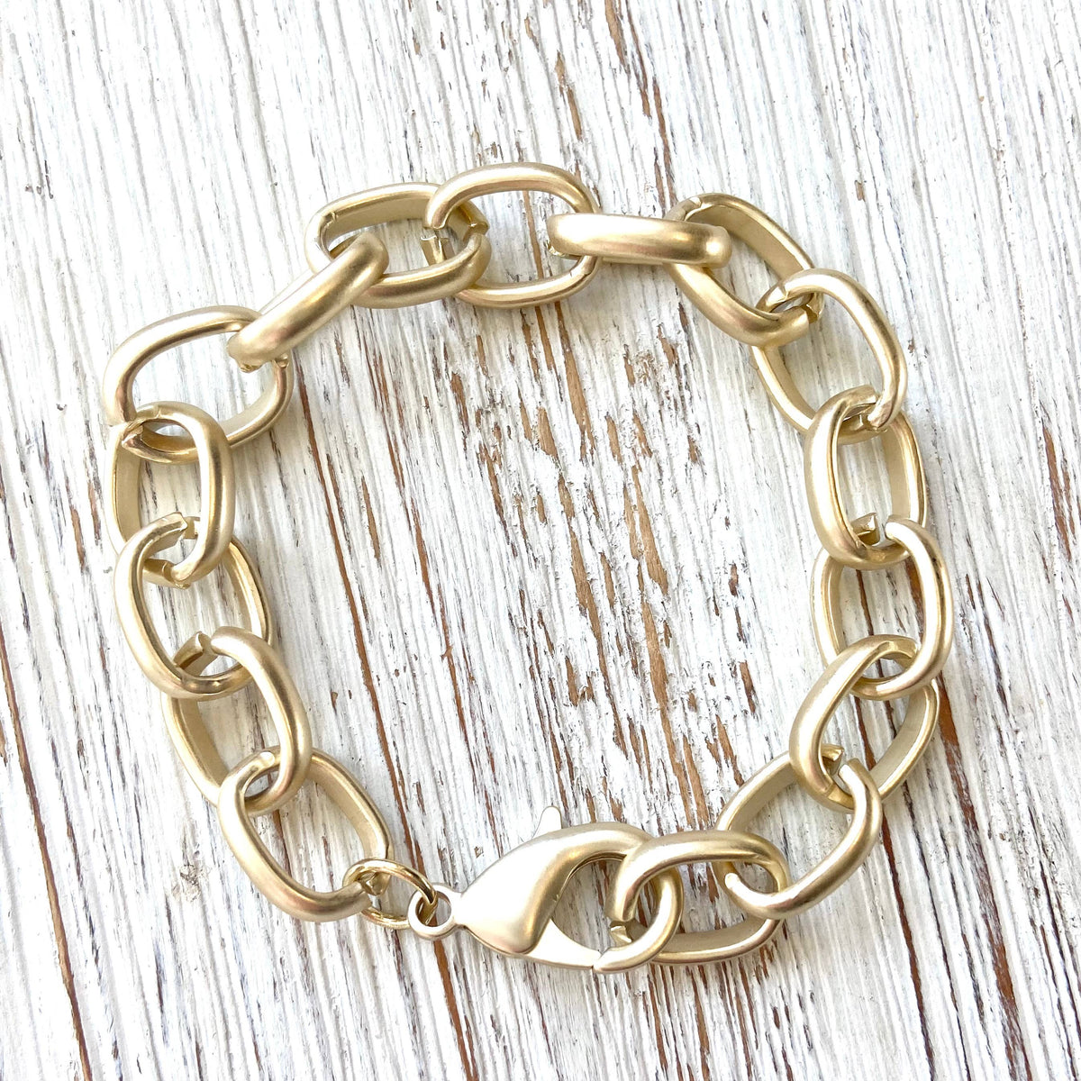 Matte gold oversized links bracelet, alternate view 2