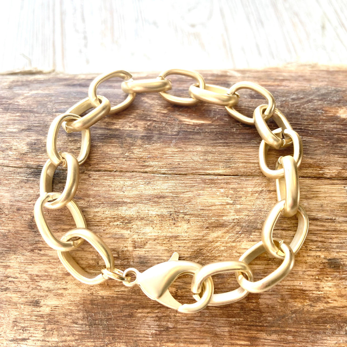 Matte gold oversized links bracelet, alternate view 3